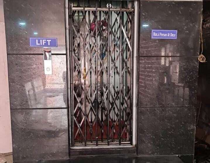 호텔 Iroomz City Lite Lodge