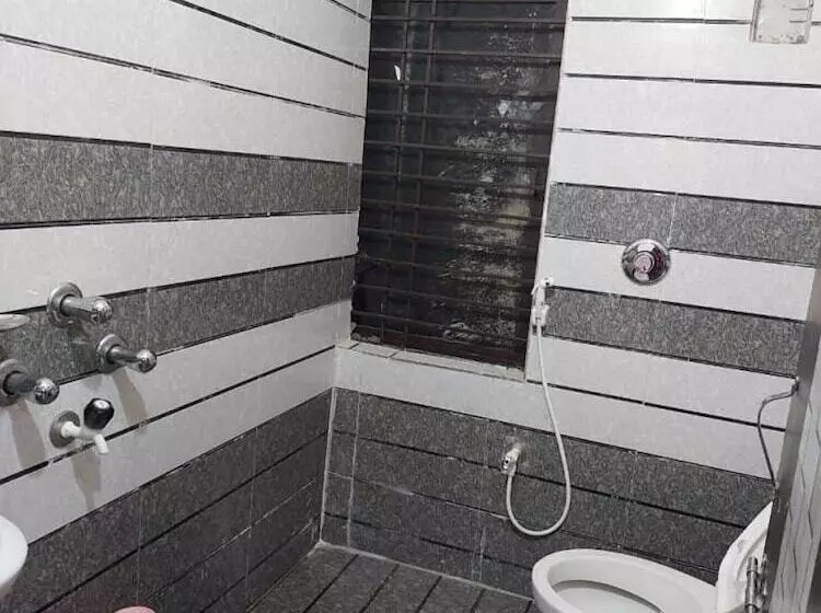 Hotelli Iroomz City Lite Lodge