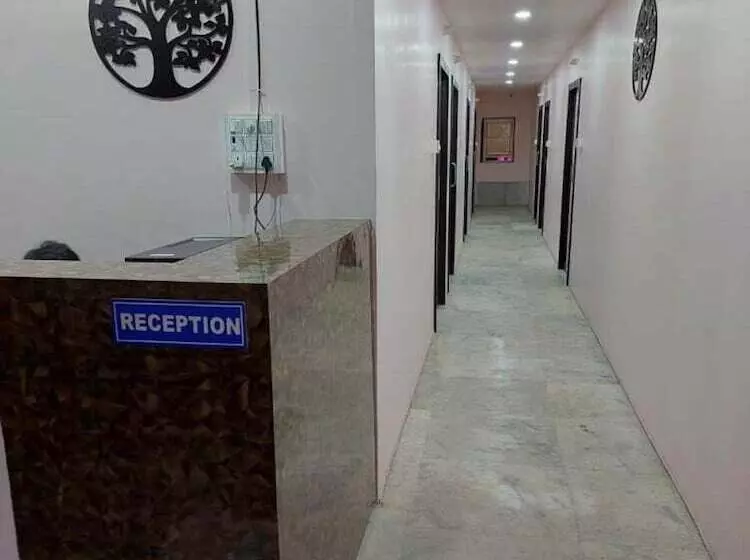 Hotelli Iroomz City Lite Lodge