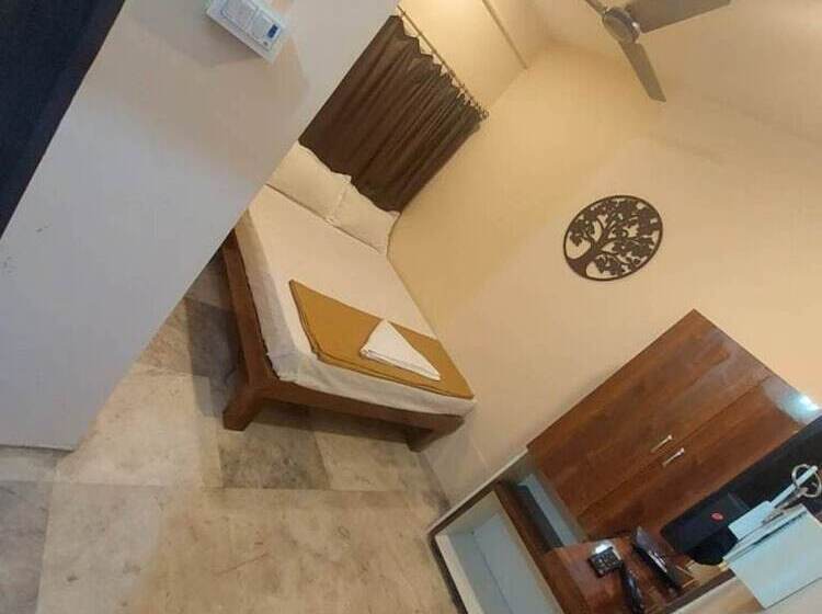 호텔 Iroomz City Lite Lodge