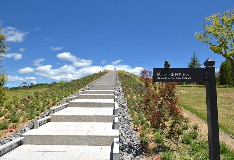 فندق Lake Toya Tsuruga Resort Hikari No Uta