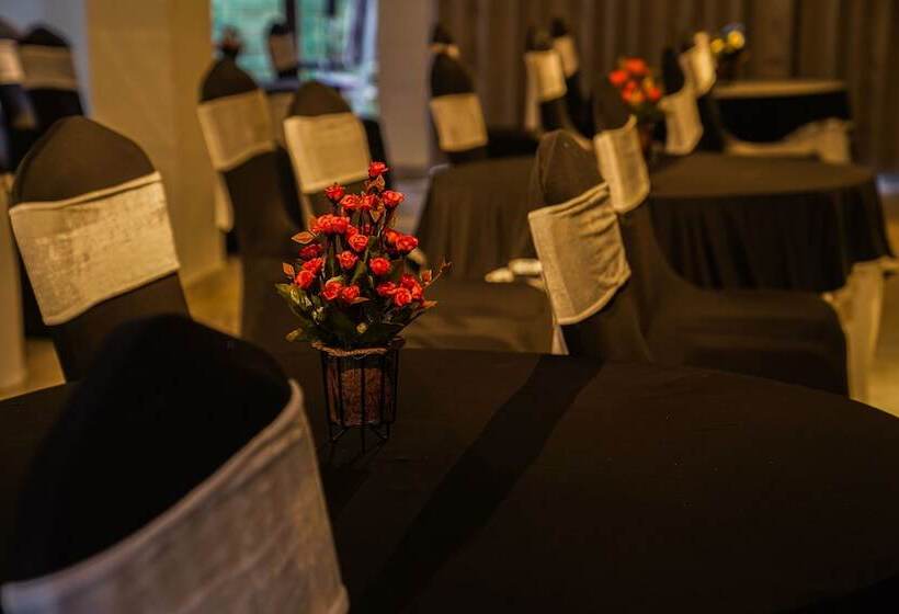 酒店 Montrose 11 Boutique