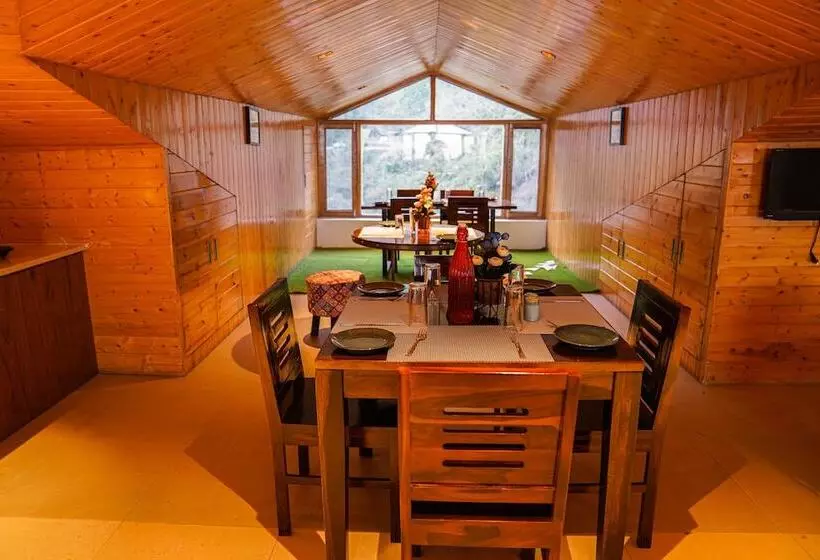 Hotelli Montrose 11 Boutique