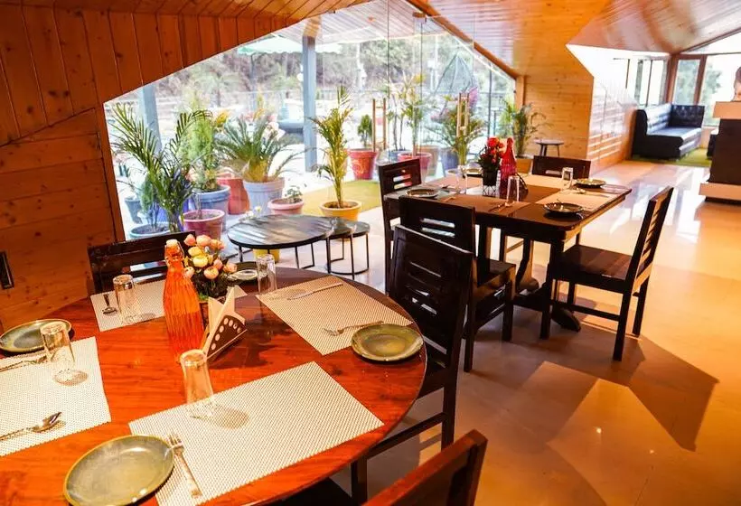 Hotelli Montrose 11 Boutique