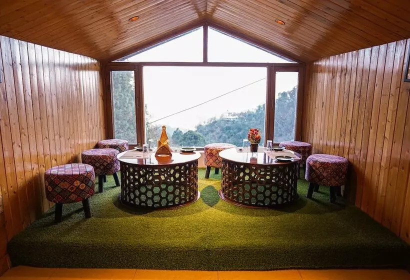 Hotelli Montrose 11 Boutique