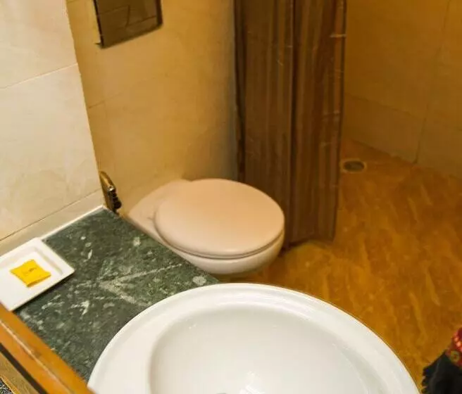 Hotelli Montrose 11 Boutique