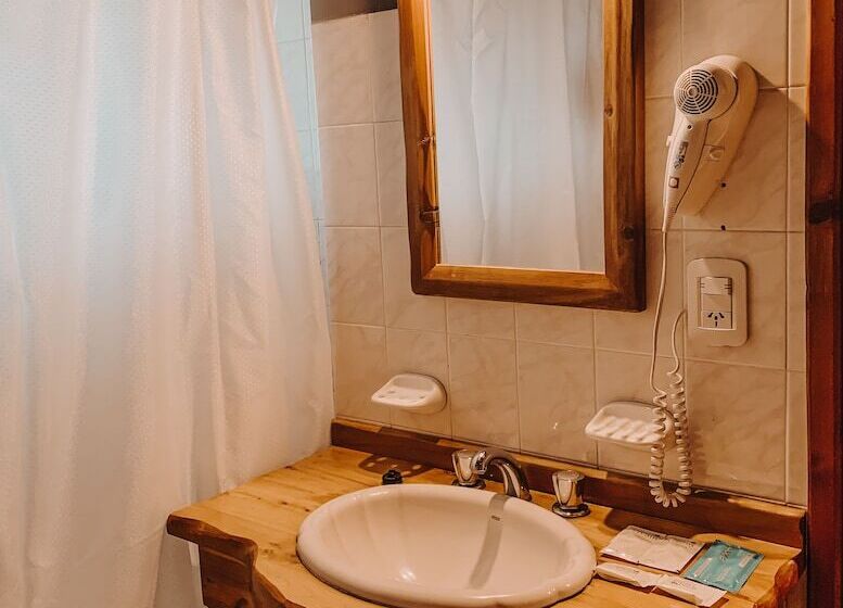 Отель Selina Bragança