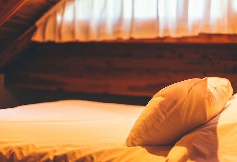 Отель Selina Bragança