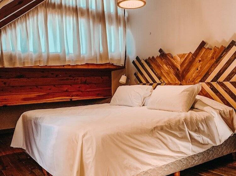 Отель Selina Bragança