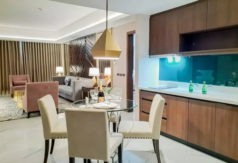 ホテル The Excelsior