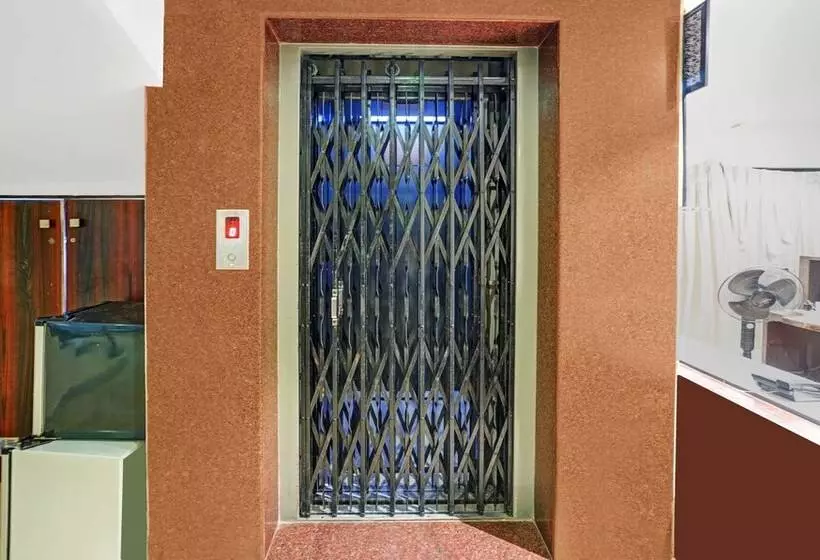 ホテル Treebo Savera Grand