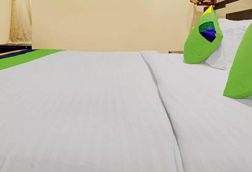 ホテル Treebo Savera Grand