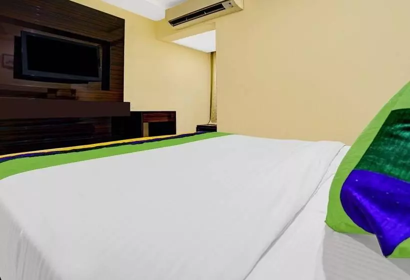 ホテル Treebo Savera Grand