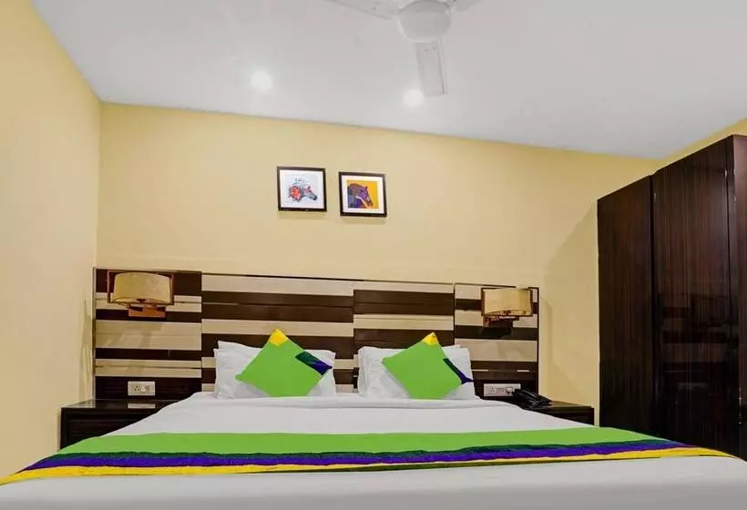 ホテル Treebo Savera Grand