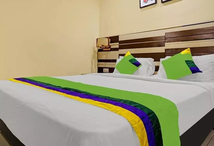 ホテル Treebo Savera Grand