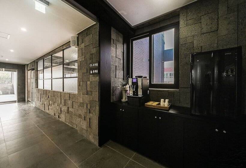 모텔 Changwon Myeongseodong Hotel Andante