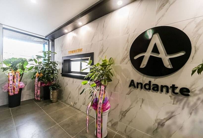 모텔 Changwon Myeongseodong Hotel Andante