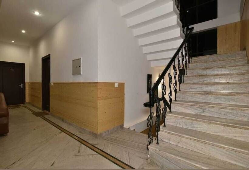 Divyansh By Vrb Hotels