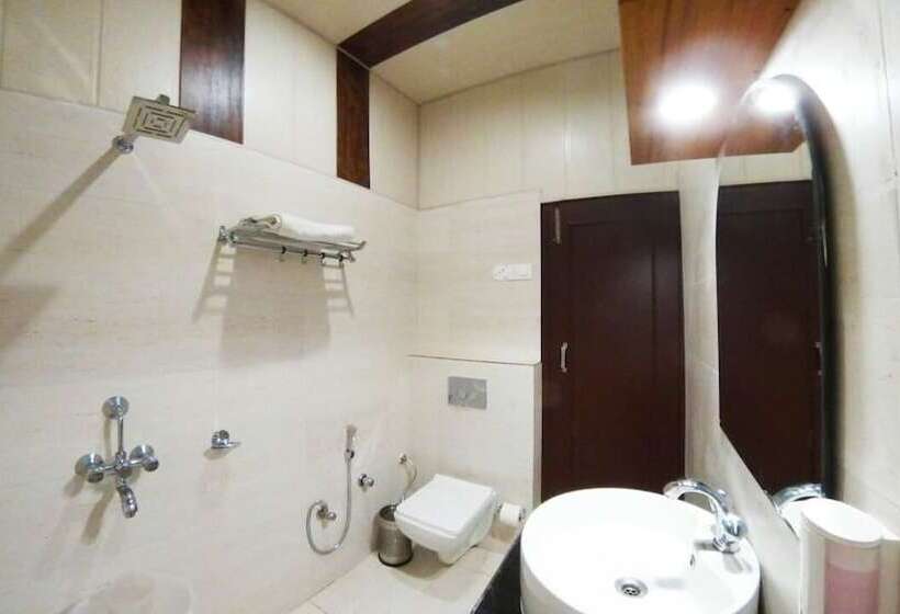 Divyansh By Vrb Hotels