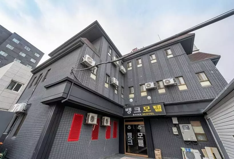 Gangseo  Bank Motel