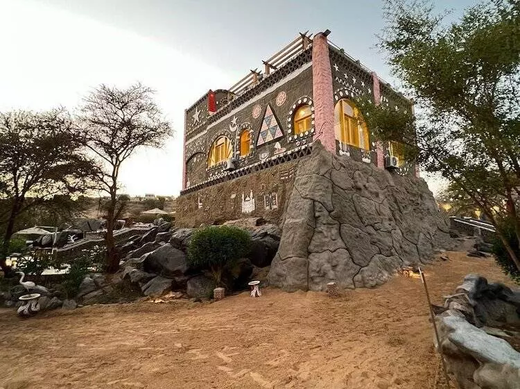 هتل Artika Wadi Kiki