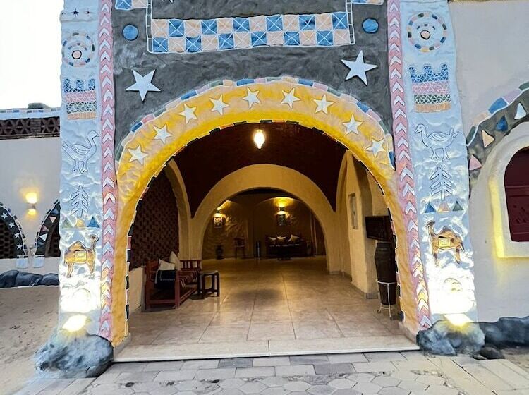 هتل Artika Wadi Kiki