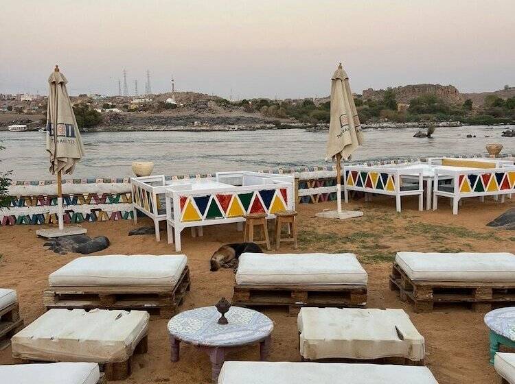 هتل Artika Wadi Kiki