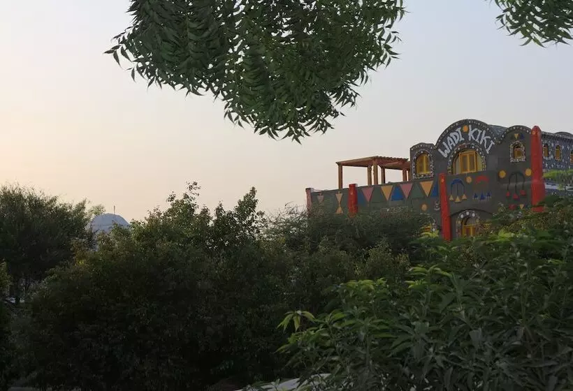 هتل Artika Wadi Kiki
