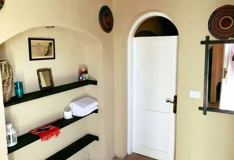 هتل Artika Wadi Kiki