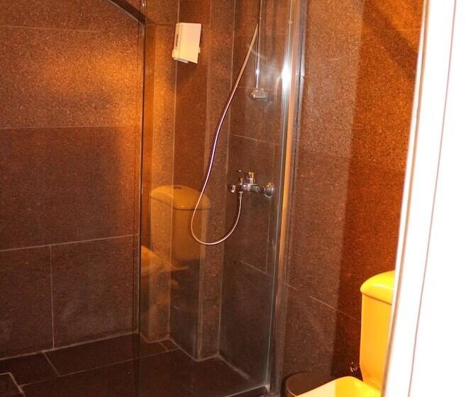 هتل Artika Wadi Kiki