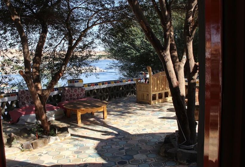 هتل Artika Wadi Kiki