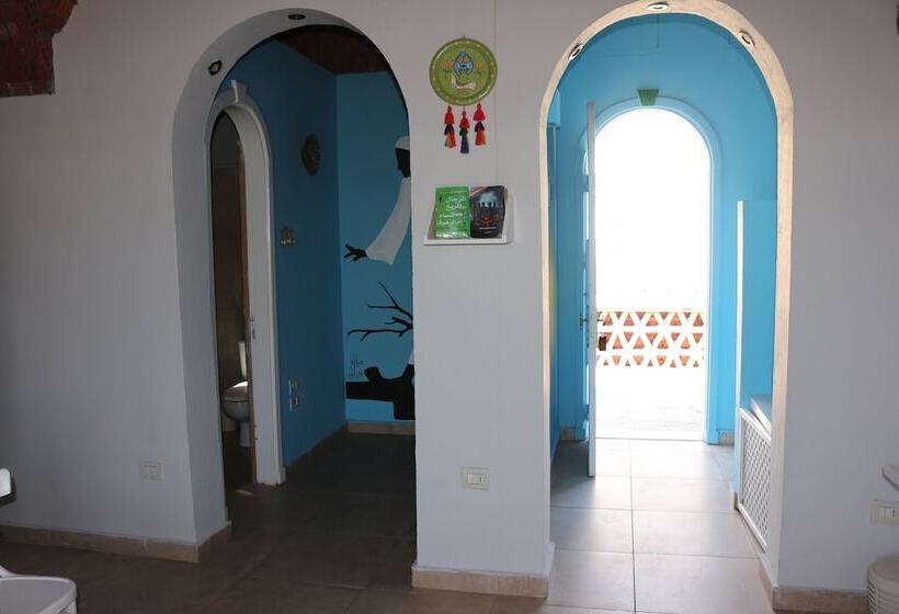 هتل Artika Wadi Kiki