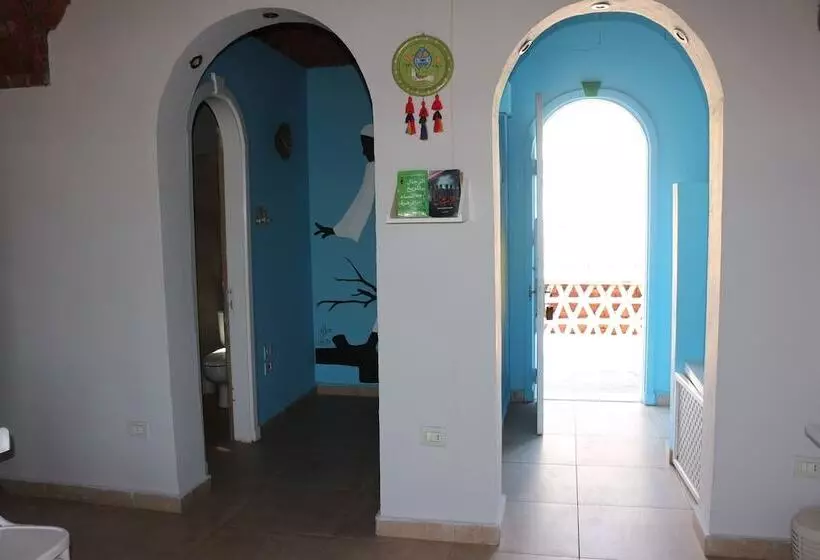 هتل Artika Wadi Kiki