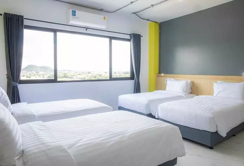 هتل Ezy Inn