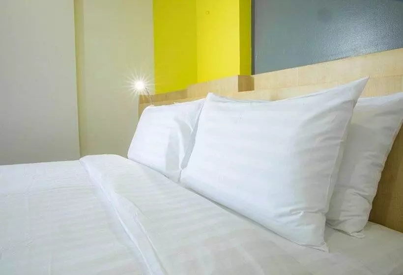 هتل Ezy Inn