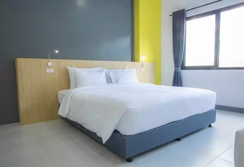 هتل Ezy Inn