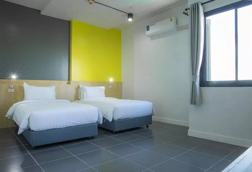 هتل Ezy Inn