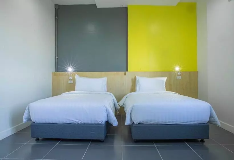 هتل Ezy Inn