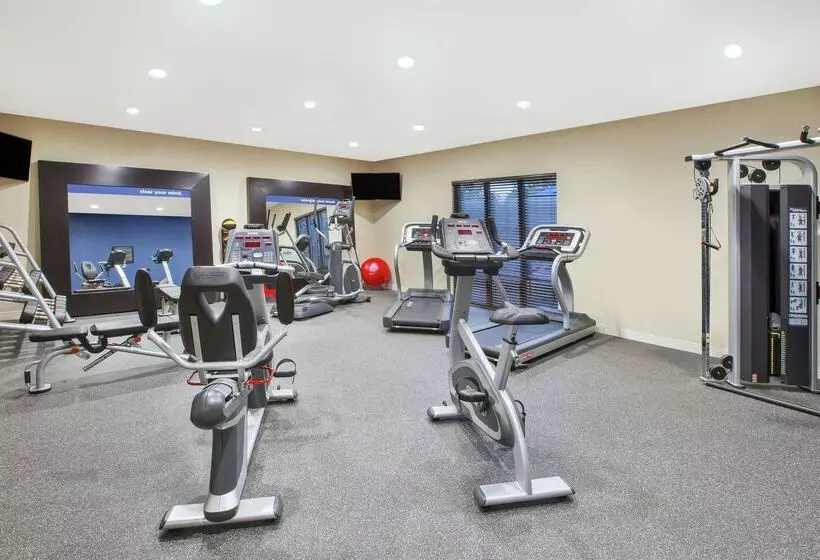 Hotelli Hampton Inn & Suites Oakwood Village-cleveland