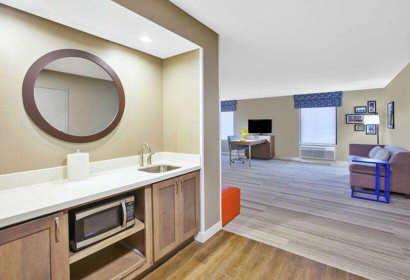 فندق Hampton Inn & Suites Oakwood Village-cleveland