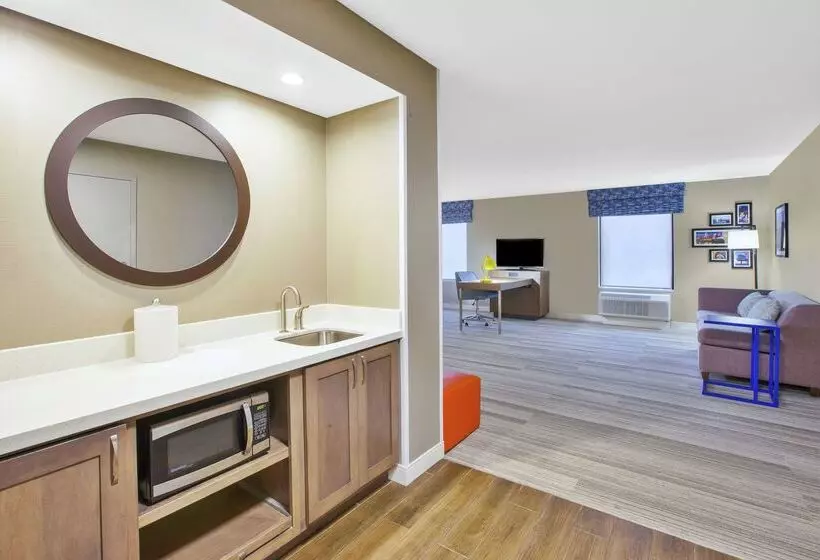 Hotelli Hampton Inn & Suites Oakwood Village-cleveland