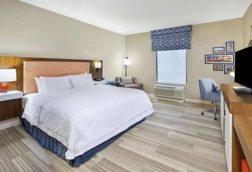 Hotelli Hampton Inn & Suites Oakwood Village-cleveland