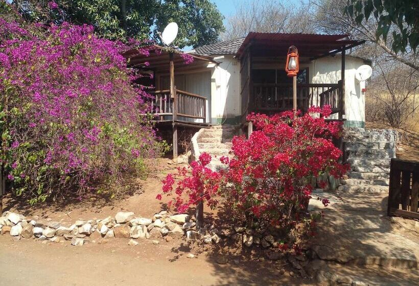 هتل Lentswe Lodge