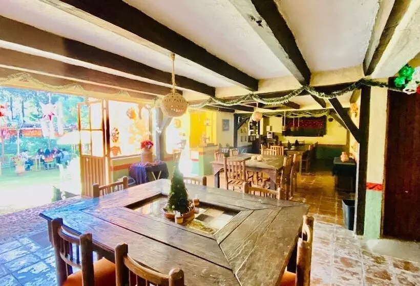 Hotelli Rancho Cumbre Monarca