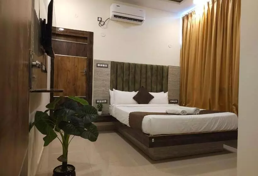 ホテル Sky International  Airport Zone Hyderabad