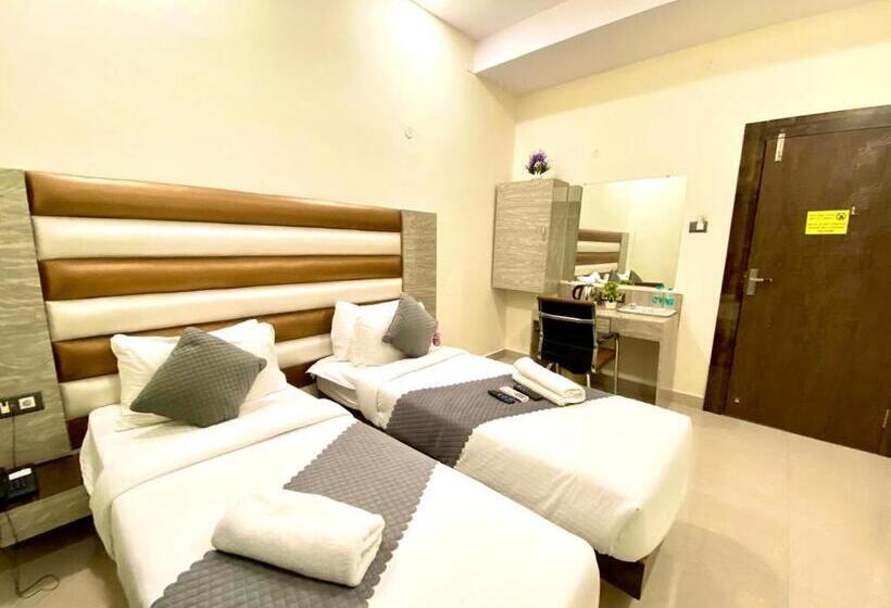 ホテル Sky International Airport Zone Hyderabad