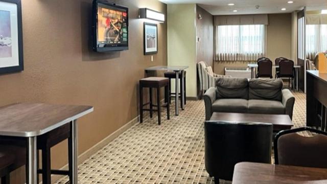 فندق Studio 6 Suites Breaux Bridge, La