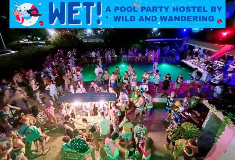ホテル Wet! A Pool Party Hostel By Wild & Wandering