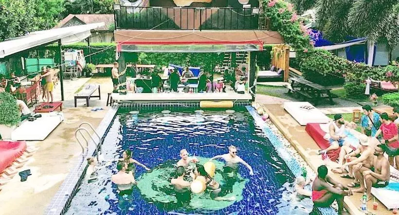 ホテル Wet! A Pool Party Hostel By Wild & Wandering