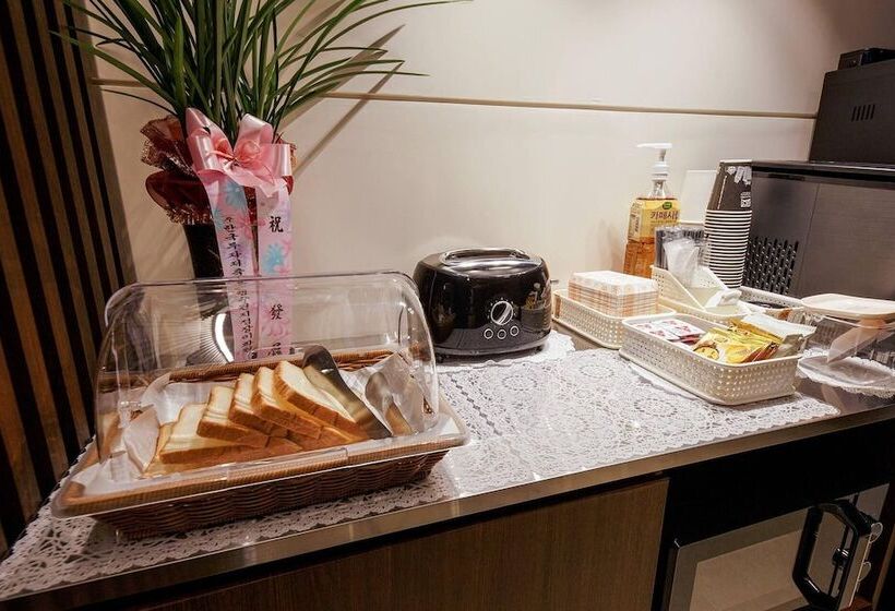 מוטל Asan Hill Star Park